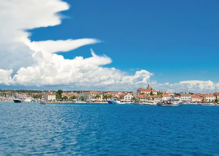 Three-bedroom In Biograd Apartament *