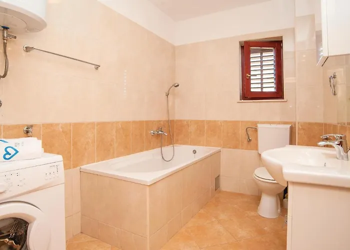 Three-bedroom In Biograd * Opatijski Torovi