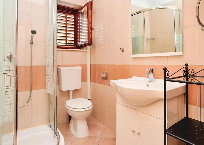 Apartament Three-bedroom In Biograd *